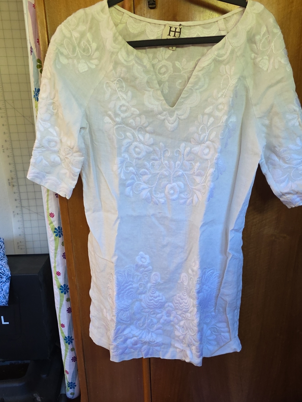 Haute Hippie White Embroidered Linen V-Neck Top